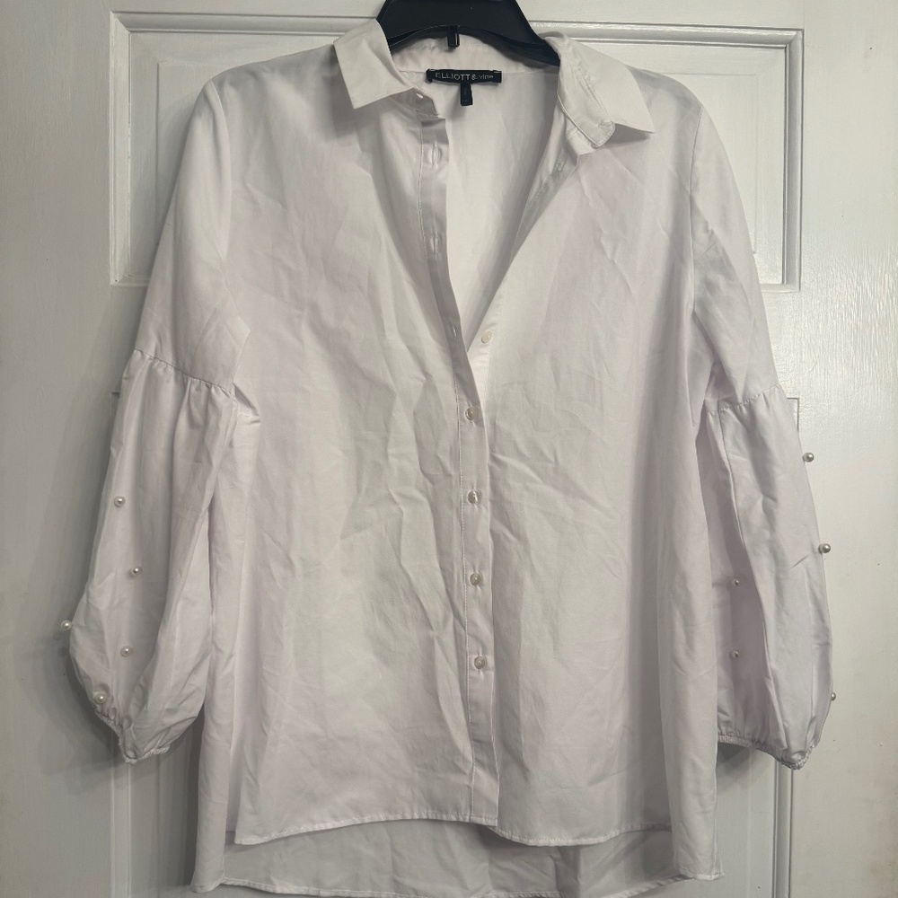 Women’s white button by elliot & vine